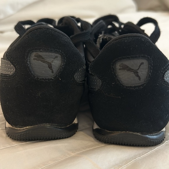 Women’s Puma sneakers, black , size 6.5 US - Picture 4 of 8